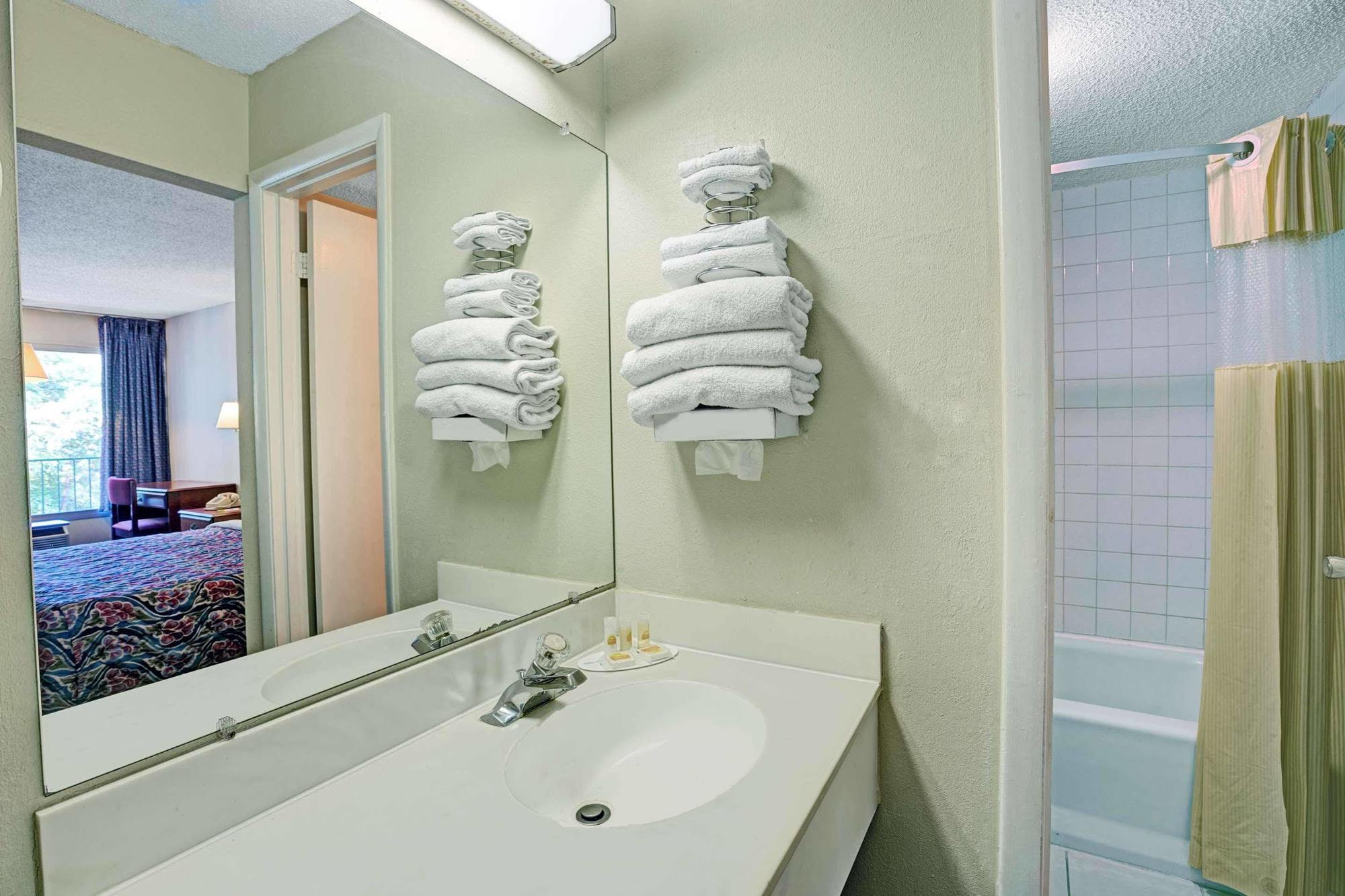 Days Inn By Wyndham Jellico - Tennessee State Line Extérieur photo